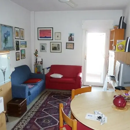Apartment Jet